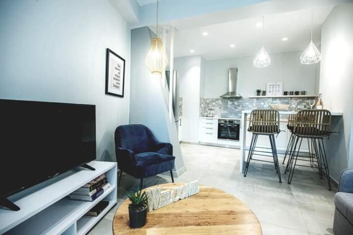 Apartment M&e House *