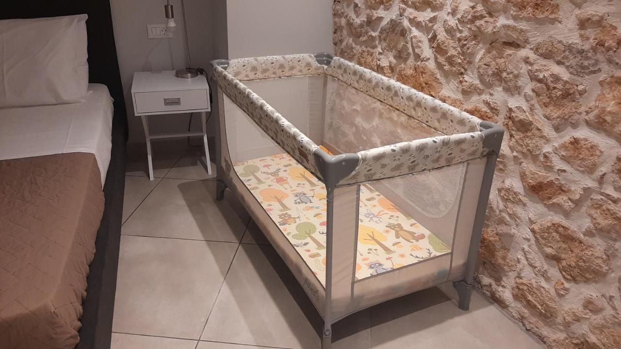 M&e House דירה